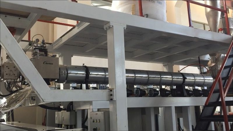 Линия производства полиэтиленовой дышащей пленки