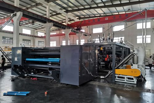 Линии экструзии пленки CPP в производственных помещениях заказчиков
