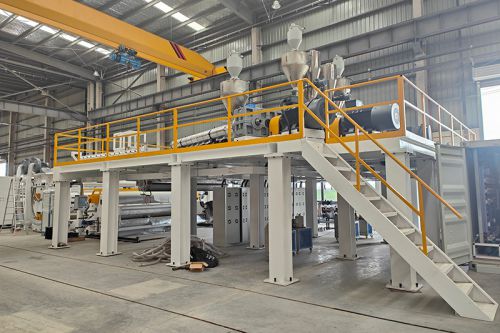 Линии экструзии пленки CPP в производственных помещениях заказчиков